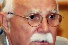 Πέθανε ο συγγραφέας και νομικός Μάκης Τρικούκης