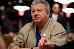 ΑΥΤΟΣ είναι ο Έλληνας βασιλιάς του τζόγου, που τα έχασε όλα