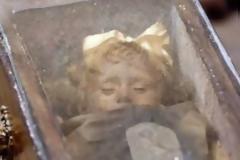 Πανικός στους αρχαιολογικούς κύκλους για την μούμια μικρού κοριτσιού που ανοίγει τα μάτια της [video]