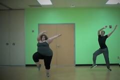 Η εύσωμη χορεύτρια που έκανε το Internet να υποκλιθεί [videos]