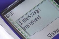 Δείτε ποια πράγματα δεν πρέπει να πείτε ποτέ με SMS!