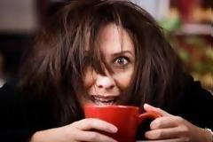 Θα πίνατε τον καφέ σας παρέα με ένα φίδι; [photos]