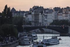 Για... μπάνια στον Σηκουάνα δεσμεύτηκε η δήμαρχος των Παρισίων