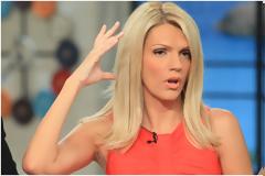 Σάσα Σταμάτη: Αναλαμβάνει του χρόνου τη καθημερινή, πρωινή ζώνη του ΣΚΑΙ