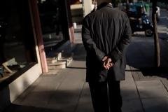 Τα περίεργα παιχνίδια με τις συντάξεις