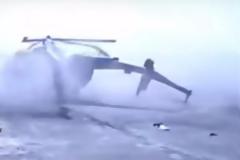 Η σοκαριστική στιγμή που ένα ελικόπτερο πέφτει και συνθλίβεται πάνω σε κτίριο στη Ρωσία! [video]