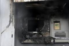 Μπαράζ εμπρησμών σε ΑΤΜ