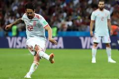 Ο Ισκο έσωσε σπουργίτι την ώρα του αγώνα