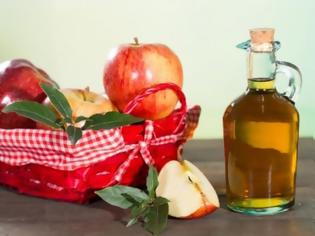 Φωτογραφία για Τα 8 λάθη που κάνουμε με το μηλόξυδο και μπορεί να βλάψει την υγεία μας