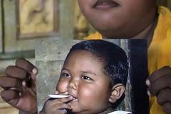 Θυμάστε το 2χρονο αγοράκι που κάπνιζε μανιωδώς, 40 τσιγάρα την ημέρα; - Δείτε πως είναι σήμερα και τι κάνει [photos]