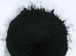 Φωτογραφία για Τι είναι ο ενεργός άνθρακας; Που ωφελεί και πότε πρέπει να αποφεύγεται; Προκαλεί μαύρες κενώσεις