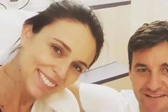 «Ιστορική» γέννα στη Νέα Ζηλανδία: Η πρωθυπουργός της χώρας έγινε μαμά!