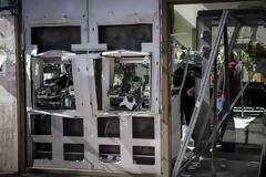 Εμπρηστική επίθεση σε τρία ΑΤΜ στην Αττική