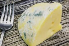 Μουχλιασμένο φαγητό: Ποιες τροφές πετάμε αμέσως και ποιες τρώγονται ακόμα