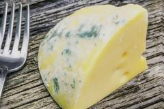 Μουχλιασμένο φαγητό: Ποιες τροφές πετάμε αμέσως και ποιες τρώγονται ακόμα