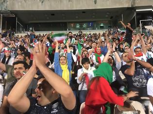 Φωτογραφία για Οι Ιρανές επέστρεψαν στα γήπεδα