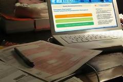 SOS: Πως θα πληρώσετε τον φόρο εισοδήματος σε 12 δόσεις μέσω του taxis