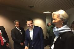 Χαμόγελα στο Μαξίμου για τη λύση στο ελληνικό χρέος - Έτοιμος να βάλει γραβάτα είναι ο Αλέξης Τσίπρας