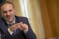 Μαυραγάνης για Σκοπιανό: «Η κυβέρνηση θα πέσει εάν η συμφωνία δεν πάρει 180 ψήφους» (ΒΙΝΤΕΟ)