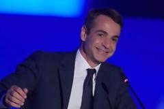 ΝΔ: Φαιδρή η εικόνα Τσίπρα με τη γραβάτα -Μόνο ντροπή και χλεύη για τον αδίστακτο υποκριτή