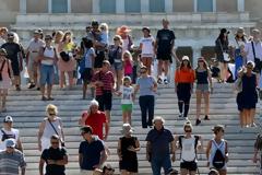 ΚΕΑ: «Απρόσκλητες» επισκέψεις και επιστροφή στα θρανία για να μην χαθεί το επίδομα