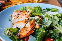 Η σπιτική συνταγή για την πιο νόστιμη ceasar's sauce