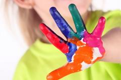 Πώς να μάθετε σε ένα τρίχρονο παιδί τα χρώματα