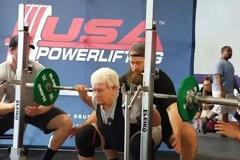 80χρονη γιαγιά σηκώνει βάρη 115 κιλών