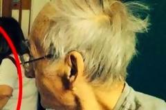 ΣΟΚ: “ΆΓΓΕΛΟΣ” σε φωτογραφία δίπλα σε ΕΤΟΙΜΟΘΑΝΑΤΟ άνδρα...[photo]