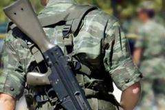 Περίεργη υπόθεση: Δόκιμος αξιωματικός έκλεψε όπλο από στρατιωτικό φυλάκιο
