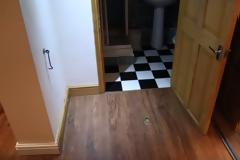 ΑΠΙΣΤΕΥΤΟ: Νοίκιασε μια μικρή γκαρσονιέρα και βρήκε ένα τεράστιο σπίτι κάτω από τα πόδια του... [video]