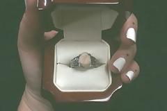 Πως και δεν τον χώρισε; Της έκανε πρόταση με τον...φρονιμίτη του [photos]