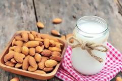 Γάλα αμυγδάλου: γιατί να το προτιμήσεις!