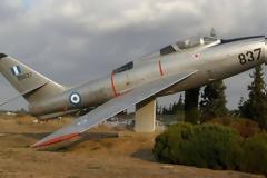 Συναγερμός στο Τατόι: Αυτοκίνητο εισέβαλε με μεγάλη ταχύτητα στην Αεροπορική Βάση Δεκελείας