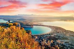 Η παραλία της Πελοποννήσου με την μυθική ομορφιά και τη φήμη που εξαπλώνεται σε όλο τον κόσμο!