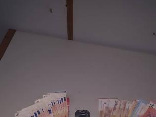 Φωτογραφία για Κοκαΐνη και 2.500 ευρώ βρήκαν οι αστυνομικοί της Ζ σε τυχαίο έλεγχο