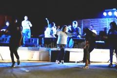 Τα έδωσε όλα Πακιστανός χορευτής σε πανηγύρι στο Νεοχώρι Αρκαδίας [video]