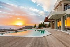 Κρήτη: Πήγε να γλιτώσει τον έλεγχο στις βίλες, τράκαρε με το περιπολικό και συνελήφθη