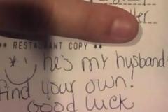 Το ποστ της σερβιτόρας προς τη ζηλιάρα σύζυγο που έγινε viral