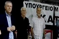 Γραβάτες από την ΠΟΕΔΗΝ στο υπουργείο Οικονομικών