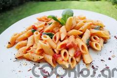 Η συνταγή της Ημέρας: Πένες με σάλτσα αματριτσιάνα