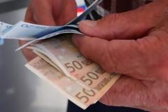 Συντάξεις: Αυτά είναι τα αναδρομικά σε κύριες και επικουρικές – Τι πρέπει να κάνετε για να πάρετε τα χρήματα [πίνακες]