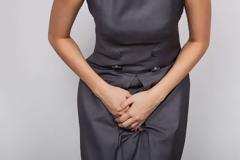 Ακράτεια ούρων: Ποιες είναι οι επιπτώσεις στην υγεία των γυναικών;