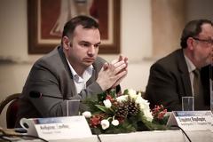 Βαρδαρός: Οι προσλήψεις οικογενειακών γιατρών στις ΤΟΜΥ «απάντηση» στο brain drain