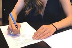 Μόλις υπέγραψε με το Epsilon! [photo]