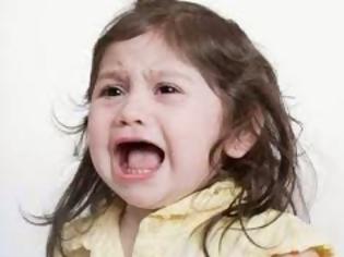 Φωτογραφία για Πως να ηρεμήσετε το παιδί σας που ουρλιάζει σε δημόσιο χώρο!