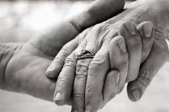 Γιατί οι καλοί άνθρωποι μας τρομάζουν τόσο πολύ;