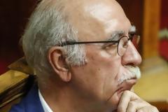 Βίτσας: Όχι στα κλειστά κέντρα κράτησης μεταναστών