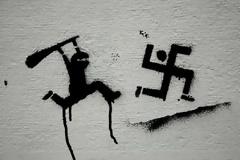 Σκέψεις για έναν κόσμο που ρέπει προς τον φασισμό...