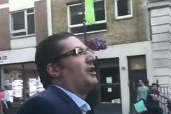 Μπλάντος: Γιατί αποδοκίμασα τον Τσίπρα στο Λονδίνο. Δεν είμαι φασίστας [Βίντεο]